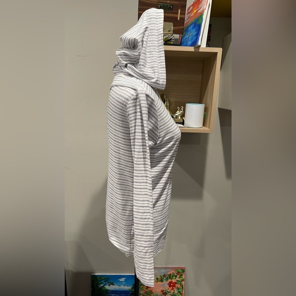 Vineyard Vines Edgartown Long Sleeve
Hoodie - Picture 4 of 6